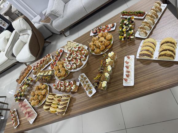 Фуршетные закуски на 10-12 персон в Грозном