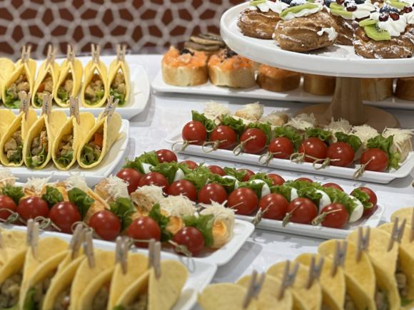 Фуршетный сет "Оптимальный" на 10-12 персон в Грозном